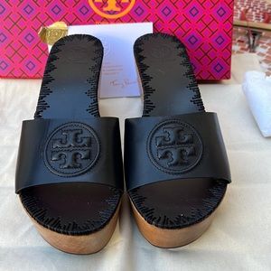 Tory Burch black sandals NEW